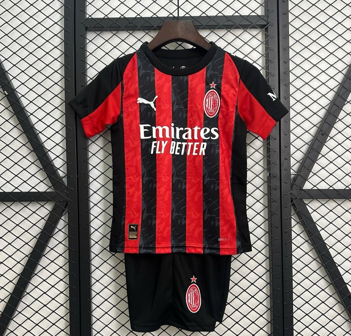 AC MILAN  HOME Kids Set  2025/26