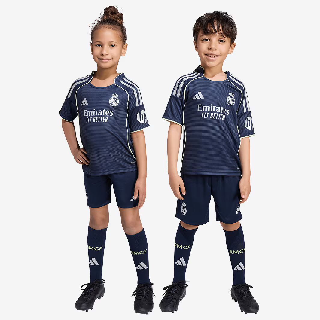 Real Madrid Away Kids Set 2025/26