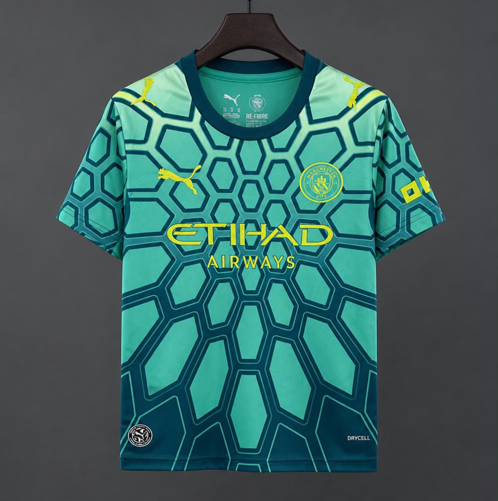 26/27 Manchester City Vibrant Green Goalkeeper Jersey With Dark Blue Geometric Pattern